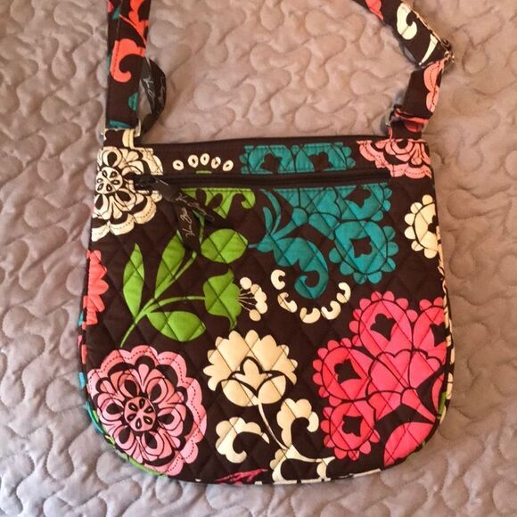 Vera Bradley purse! - Picture 4 of 8